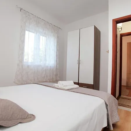 Tone Apartment