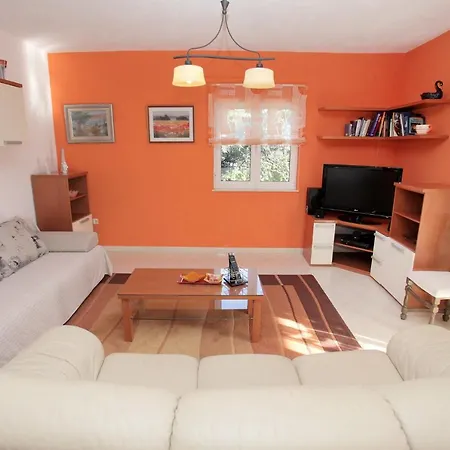 Tone Apartment Trogir