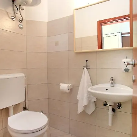 Tone Apartment *